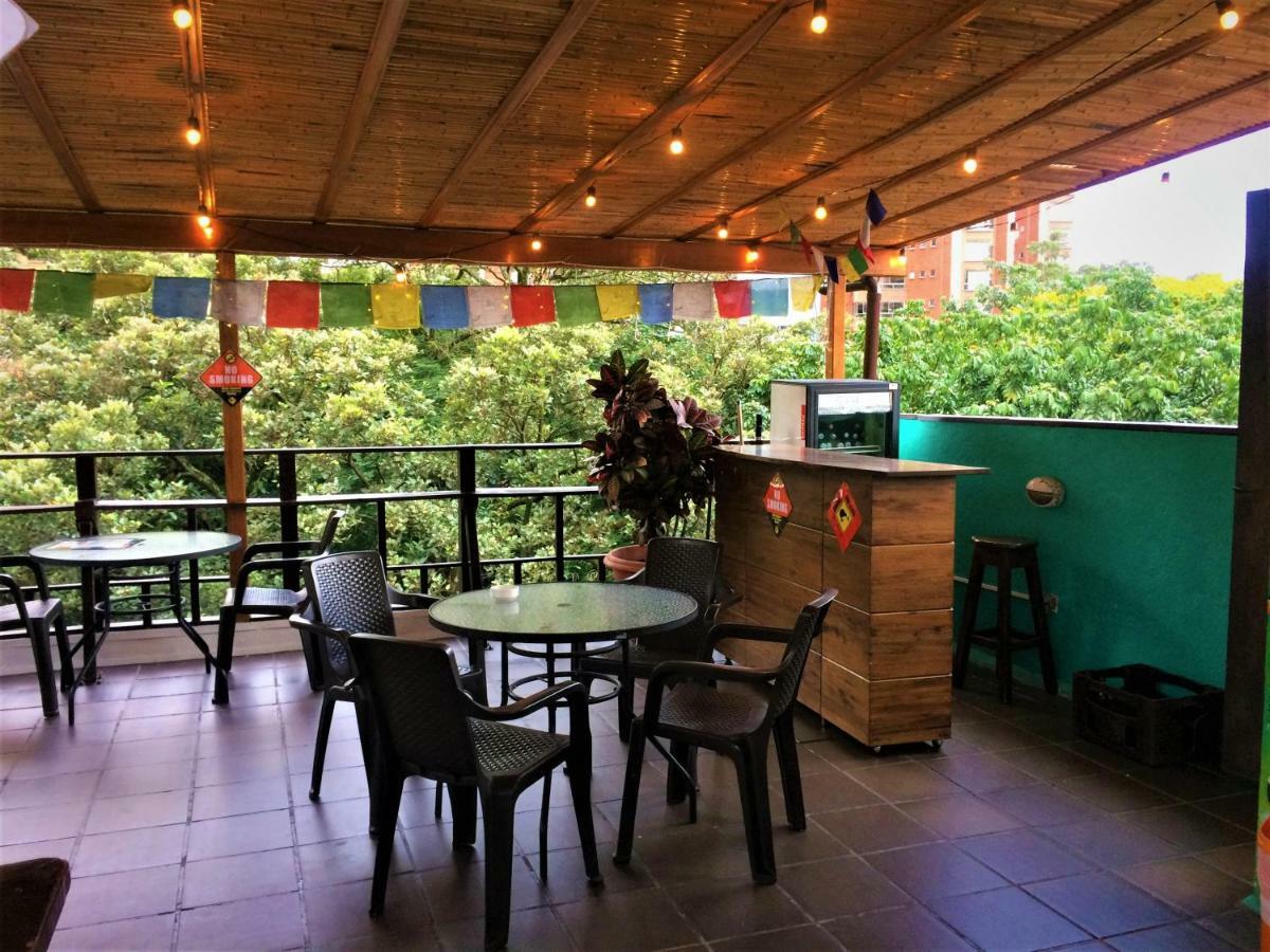 Casa Kiwi Hostel Medellin Ngoại thất bức ảnh