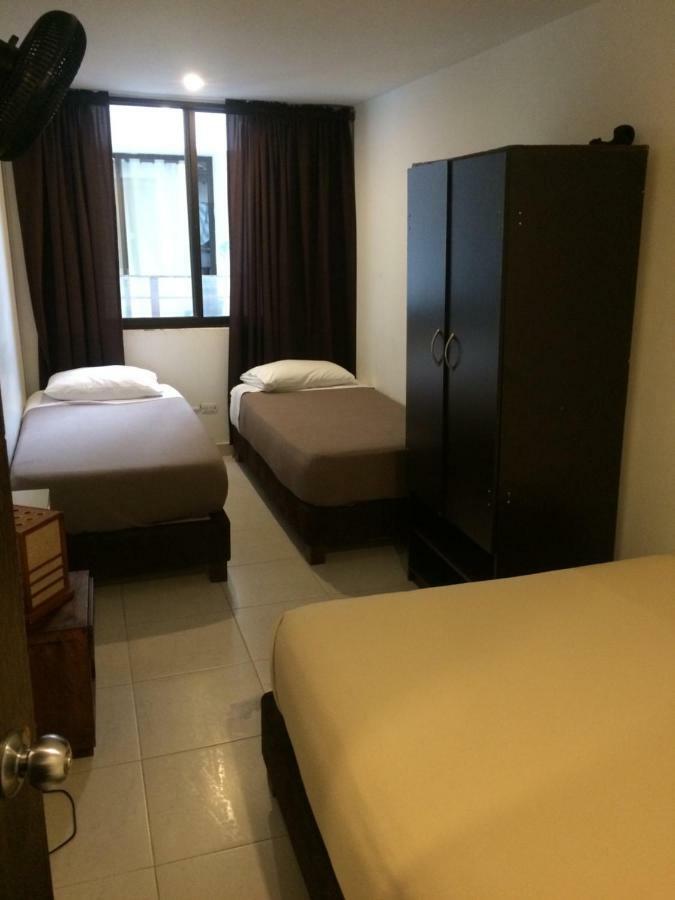 Casa Kiwi Hostel Medellin Phòng bức ảnh